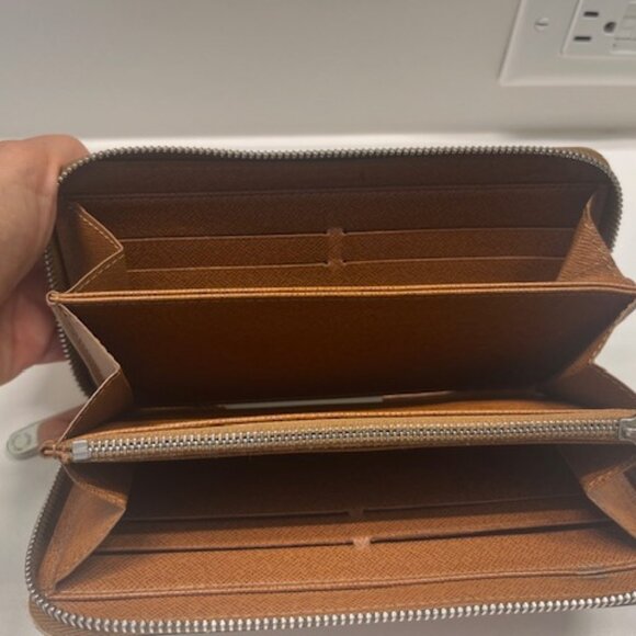 Authentic Louis Vuitton Camel Tan Brown Epi Leather Long Zip Zippy Wallet - Picture 3 of 6